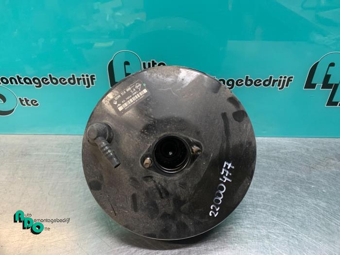 Gebrauchte Assistant de freinage Renault Twingo II (CN) 1.2 Preis € 25,00 Margenregelung angeboten von Autodemontagebedrijf Otte