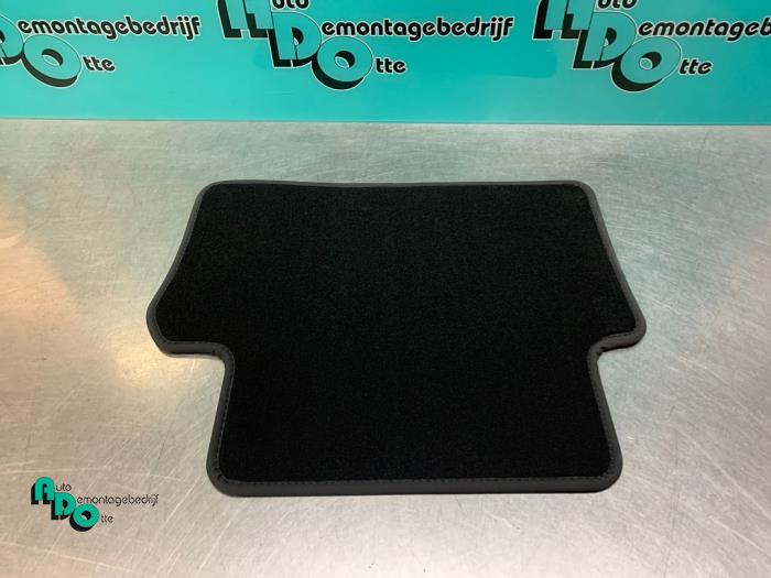 Matten Set Mercedes E E-350e 2.0 Turbo 16V - A2136808801 