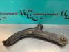 Front wishbone, left from a Renault Clio III (BR/CR), 2005 / 2014 1.2 16V TCe 100, Hatchback, Petrol, 1.149cc, 74kW (101pk), FWD, D4F784; D4FH7, 2007-05 / 2014-12, BR1P; BR14; BRC4; BRCP; CR14; CR1P; CRC4; CRCP 2007