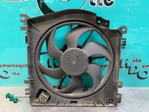 Used Cooling fans Renault Clio III (BR/CR) 1.2 16V TCe 100 Price € 20,00 Margin scheme offered by Autodemontagebedrijf Otte
