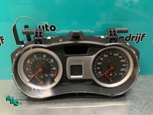 Used Instrument panel Renault Clio III (BR/CR) 1.2 16V TCe 100 Price € 25,00 Margin scheme offered by Autodemontagebedrijf Otte