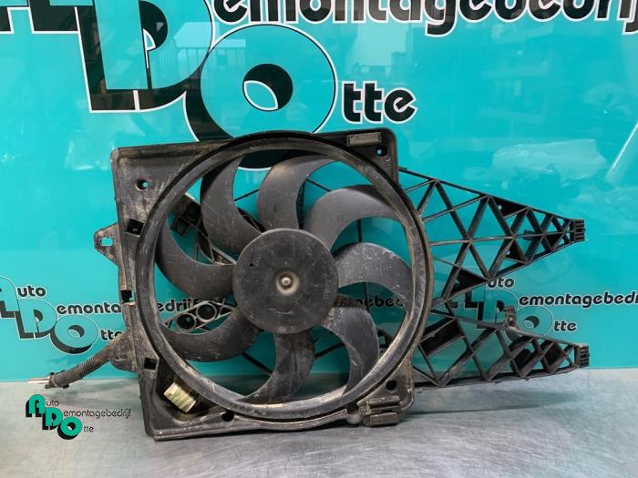 Używane Wentylator Fiat Doblo Cargo (263) 1.6 D Multijet Cena € 50,00 Procedura marży oferowane przez Autodemontagebedrijf Otte