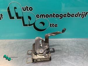 Used Bonnet lock mechanism Fiat Doblo Cargo (263) 1.6 D Multijet Price € 15,00 Margin scheme offered by Autodemontagebedrijf Otte