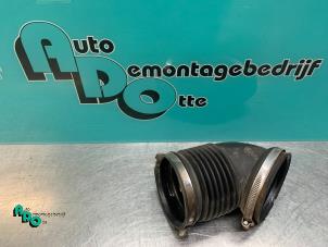 Used Air intake hose BMW 3 serie (E90) 318i 16V Price € 10,00 Margin scheme offered by Autodemontagebedrijf Otte