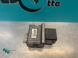 Used Glow plug relay Peugeot Expert (G9) 1.6 HDi 90 Price € 15,00 Margin scheme offered by Autodemontagebedrijf Otte