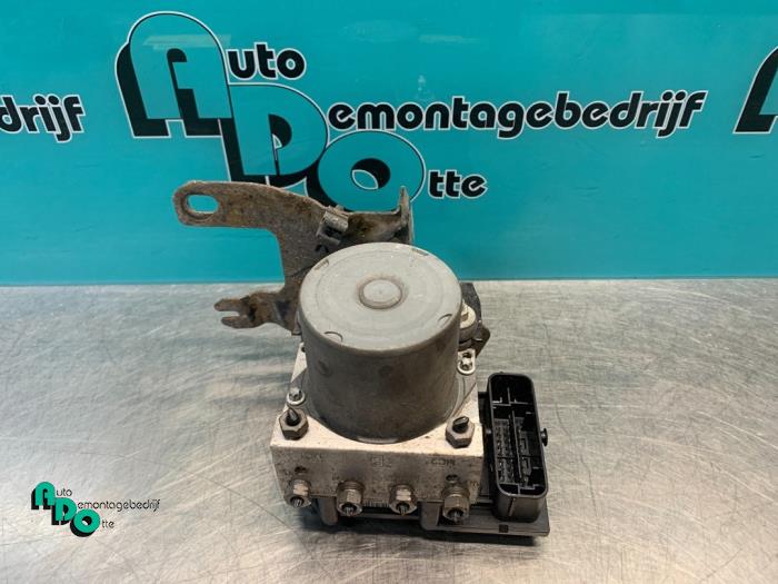 Usagé Bloc ABS Peugeot Expert (G9) 1.6 HDi 90 Prix € 45,00 Règlement à la marge proposé par Autodemontagebedrijf Otte