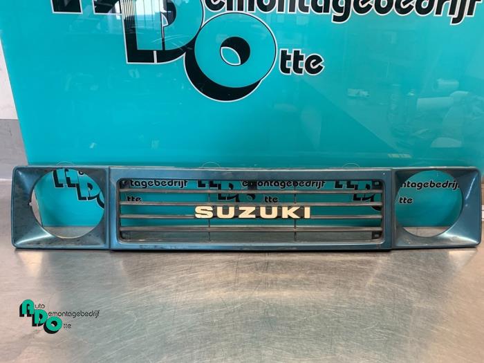 Grill z Suzuki Samurai 1.3 4x4 1988
