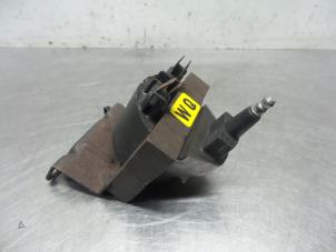 Used Ignition coil Opel Astra F (56/57) 1.6i GL/GT/GLS Price € 20,00 Margin scheme offered by Autodemontagebedrijf Otte