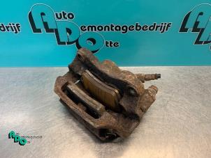 Used Front brake calliper, right Opel Movano (4A1; 4A2; 4B2; 4B3; 4C2; 4C3) 1.9 CDTI Price € 25,00 Margin scheme offered by Autodemontagebedrijf Otte