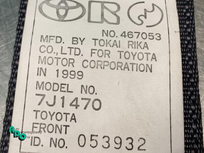 Pas bezpieczenstwa prawy przód z Toyota Yaris Verso (P2) 1.3 16V 2000