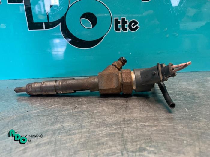 Usagé Injecteurs Opel Movano (4A1; 4A2; 4B2; 4B3; 4C2; 4C3) 1.9 CDTI Prix € 30,00 Règlement à la marge proposé par Autodemontagebedrijf Otte