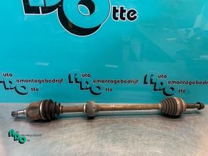 Used Front drive shaft, right Toyota Yaris Verso (P2) 1.3 16V Price € 25,00 Margin scheme offered by Autodemontagebedrijf Otte