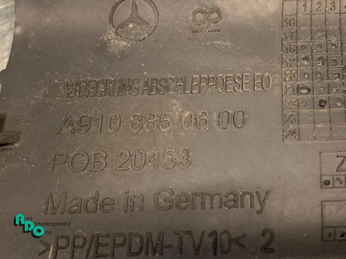 Abdeckkappe Abschleppöse vorne van een Mercedes-Benz Sprinter 3,5t (907.6/910.6) 311 CDI 2.1 D FWD 2019
