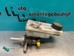 Używane Glówny cylinder hamulcowy Renault Kangoo Express (FW) 1.5 dCi 75 Cena € 25,00 Procedura marży oferowane przez Autodemontagebedrijf Otte