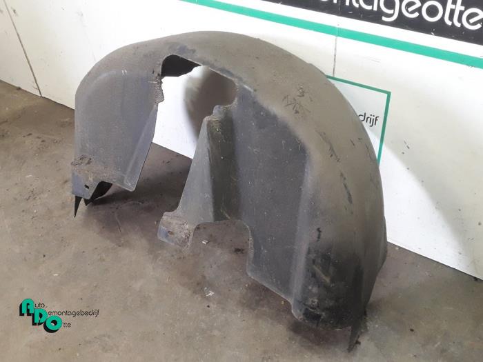 Wheel arch liner from a Seat Leon (1P1) 1.8 TSI 16V 2008