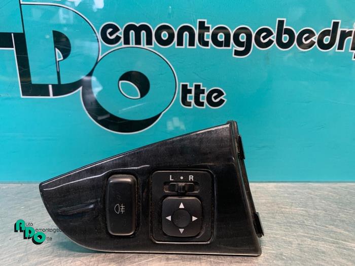 Begagnade Spegelspak Mitsubishi Lancer Wagon (CS/CT) 1.6 16V Pris € 20,00 Marginaltabell erbjuds av Autodemontagebedrijf Otte