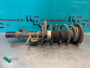 Used Fronts shock absorber, left Ford S-Max (GBW) 2.3 16V Price € 40,00 Margin scheme offered by Autodemontagebedrijf Otte
