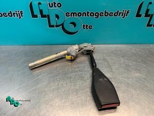 Used Front seatbelt buckle, left Renault Kangoo Express (FW) 1.5 dCi 75 Price on request offered by Autodemontagebedrijf Otte