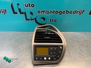 Używane Panel sterowania nagrzewnicy Citroen C4 Grand Picasso (UA) 1.6 16V VTi Cena € 35,00 Procedura marży oferowane przez Autodemontagebedrijf Otte
