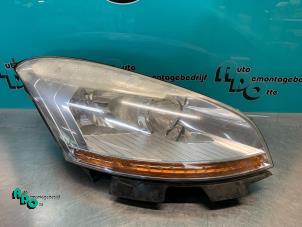 Used Headlight, right Citroen C4 Grand Picasso (UA) 1.6 16V VTi Price € 100,00 Margin scheme offered by Autodemontagebedrijf Otte