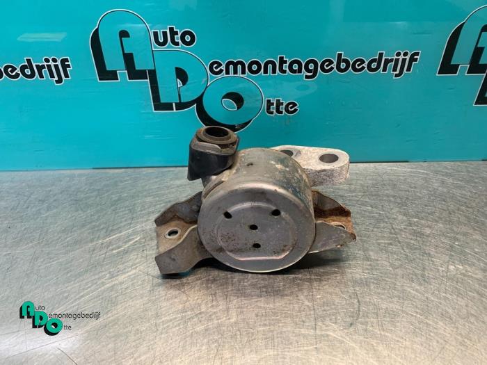 Used Engine mount Opel Corsa D 1.3 CDTi 16V Ecotec Price € 15,00 Margin scheme offered by Autodemontagebedrijf Otte