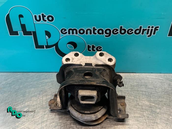 Used Engine mount Peugeot 207/207+ (WA/WC/WM) 1.6 16V GT THP Price € 20,00 Margin scheme offered by Autodemontagebedrijf Otte