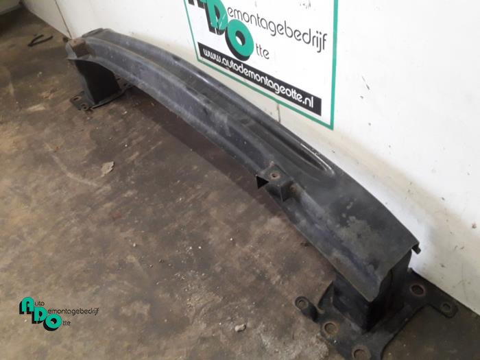 Front bumper frame from a Seat Leon (1P1) 2.0 TDI 16V FR 2007