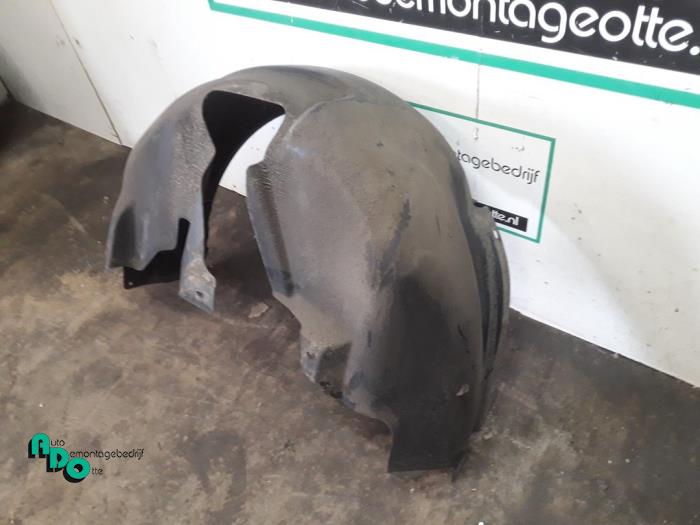 Używane Nadkole Seat Leon (1P1) 2.0 TDI 16V FR Cena € 15,00 Procedura marży oferowane przez Autodemontagebedrijf Otte