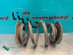 Used Rear coil spring BMW 3 serie (E46/2) 318 Ci 16V Price € 15,00 Margin scheme offered by Autodemontagebedrijf Otte