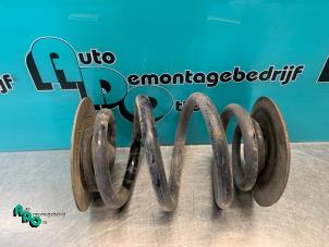 Used Rear coil spring BMW 3 serie (E46/2) 318 Ci 16V Price € 15,00 Margin scheme offered by Autodemontagebedrijf Otte
