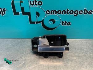 Usagé Poignée de porte arrière gauche Ford Focus 2 Wagon 1.6 16V Prix € 15,00 Règlement à la marge proposé par Autodemontagebedrijf Otte