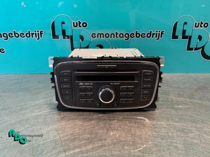 Reproductor de CD y radio de un Ford Focus 2 Wagon 1.6 16V 2011