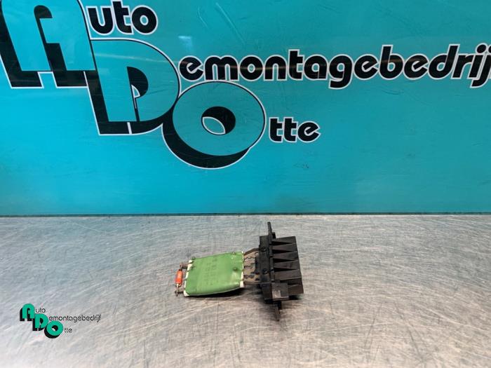 Heater resistor from a Fiat Grande Punto (199) 1.4 Natural Power 2009