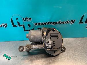 Used Wiper motor + mechanism Peugeot 407 SW (6E) 2.2 16V Price € 20,00 Margin scheme offered by Autodemontagebedrijf Otte