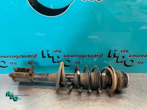 Used Front shock absorber rod, right Dacia Sandero I (BS) 1.2 16V Price € 30,00 Margin scheme offered by Autodemontagebedrijf Otte
