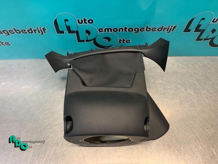 Steering box cover from a Opel Astra J GTC (PD2/PF2) 1.4 Turbo 16V ecoFLEX 140 2013
