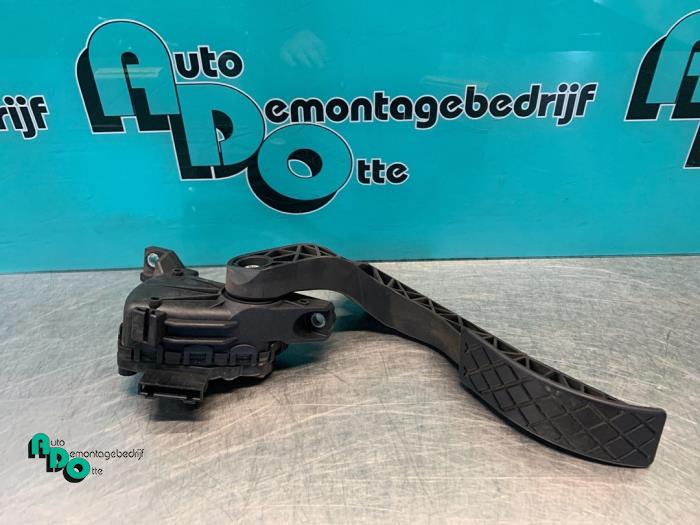 Begagnade Gaspedalsensor Audi A4 (B6) 1.8 T 20V Pris € 25,00 Marginaltabell erbjuds av Autodemontagebedrijf Otte