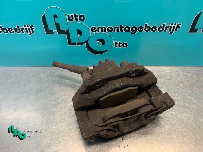 Gebrauchte Bremszange links vorne Peugeot Partner (GC/GF/GG/GJ/GK) 1.6 HDI 90 Preis € 20,00 Margenregelung angeboten von Autodemontagebedrijf Otte