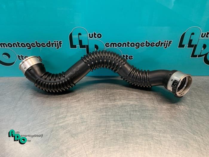 Neue Intercooler Rohr Mercedes A (W176) 1.6 A-180 16V Preis € 30,25 Mit Mehrwertsteuer angeboten von Autodemontagebedrijf Otte