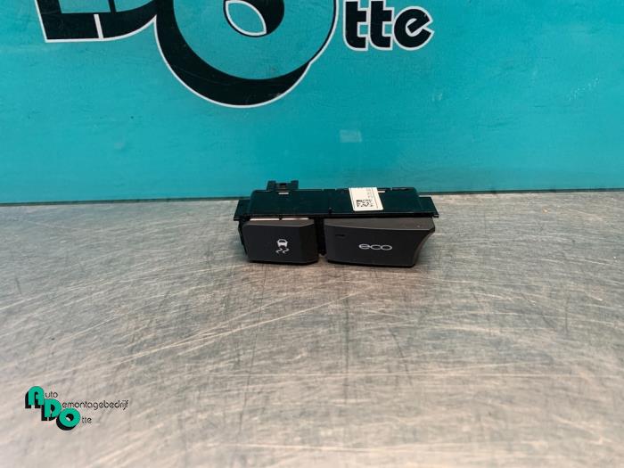 Używane Przelacznik ESP Opel Astra J GTC (PD2/PF2) 1.4 Turbo 16V ecoFLEX 140 Cena € 10,00 Procedura marży oferowane przez Autodemontagebedrijf Otte