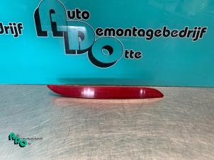 Used Rear bumper reflector, right BMW 1 serie (F20) 120d TwinPower Turbo 2.0 16V Price € 10,00 Margin scheme offered by Autodemontagebedrijf Otte