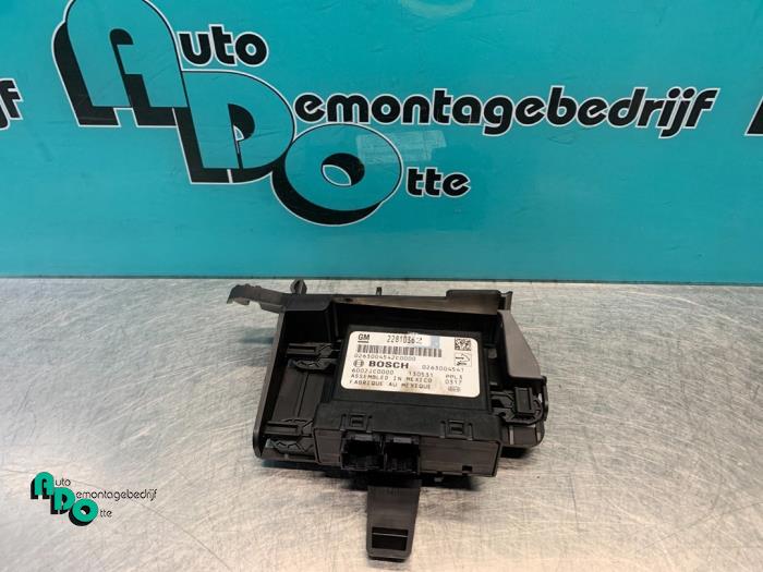 Usados Módulo PDC Opel Astra J GTC (PD2/PF2) 1.4 Turbo 16V ecoFLEX 140 Precio € 15,00 Norma de margen ofrecido por Autodemontagebedrijf Otte