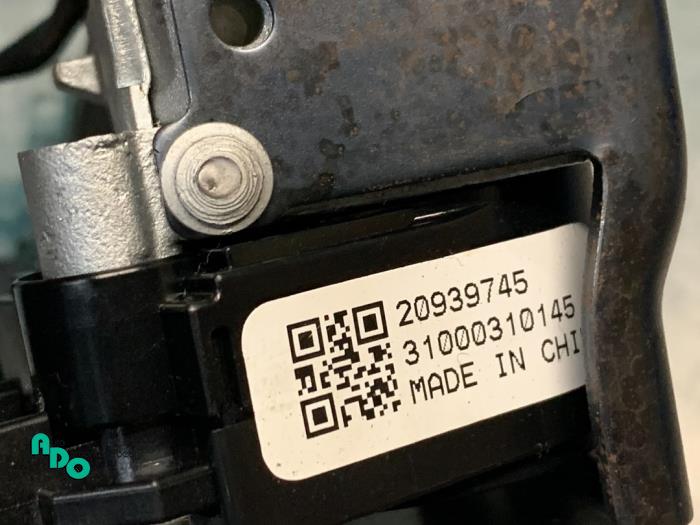 Cerradura de contacto y llave de un Opel Astra J GTC (PD2/PF2) 1.4 Turbo 16V ecoFLEX 140 2013