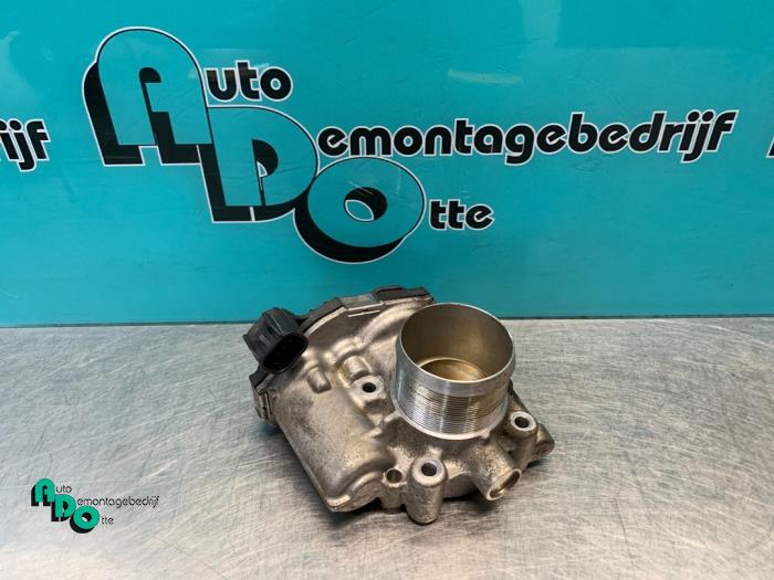 Throttle body Opel Astra J GTC 1.4 Turbo 16V ecoFLEX 140 55565489