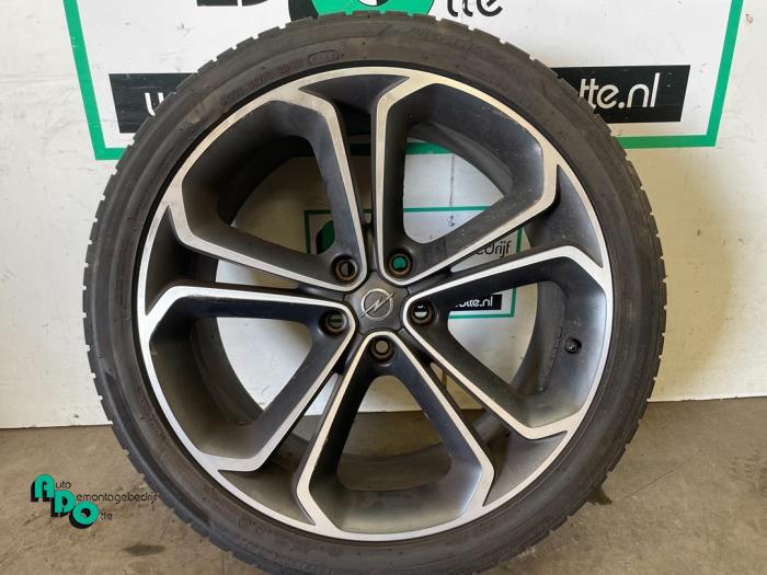 Felge + Reifen Opel Astra J GTC 1.4 Turbo 16V ecoFLEX 140 - RD479 