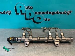 Used Fuel injector nozzle Peugeot Bipper (AA) 1.3 HDI Price € 30,00 Margin scheme offered by Autodemontagebedrijf Otte
