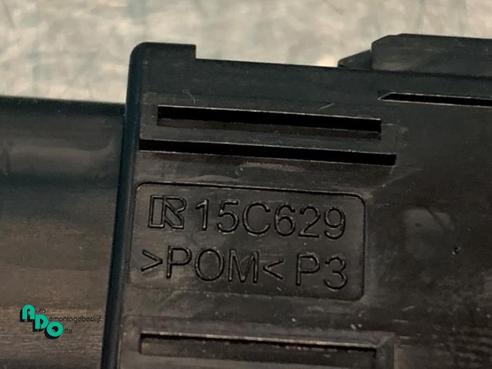 Interruptor ESP de un Peugeot 108 1.0 12V 2017