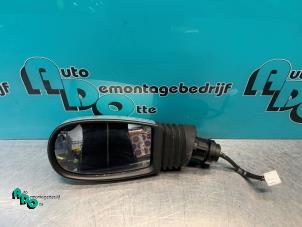 Begagnade Skärmspegel, vänster Fiat Punto II (188) 1.4 16V Pris € 15,00 Marginaltabell erbjuds av Autodemontagebedrijf Otte