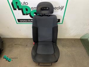 Used Seat, left Mitsubishi Outlander (CU) 2.0 16V 4x2 Price € 75,00 Margin scheme offered by Autodemontagebedrijf Otte