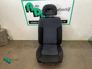 Used Seat, right Mitsubishi Outlander (CU) 2.0 16V 4x2 Price € 75,00 Margin scheme offered by Autodemontagebedrijf Otte